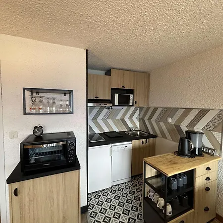 Renove 4 Pers, A 150m Des Pistes - En Oisans - Fr-1-297-6 *